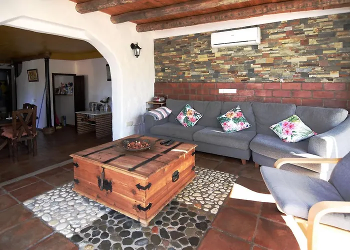 빌라 At Short Walk From 프리질리아나