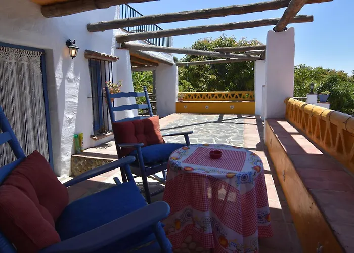 빌라 At Short Walk From *