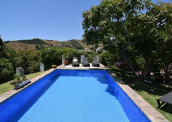 빌라 At Short Walk From *